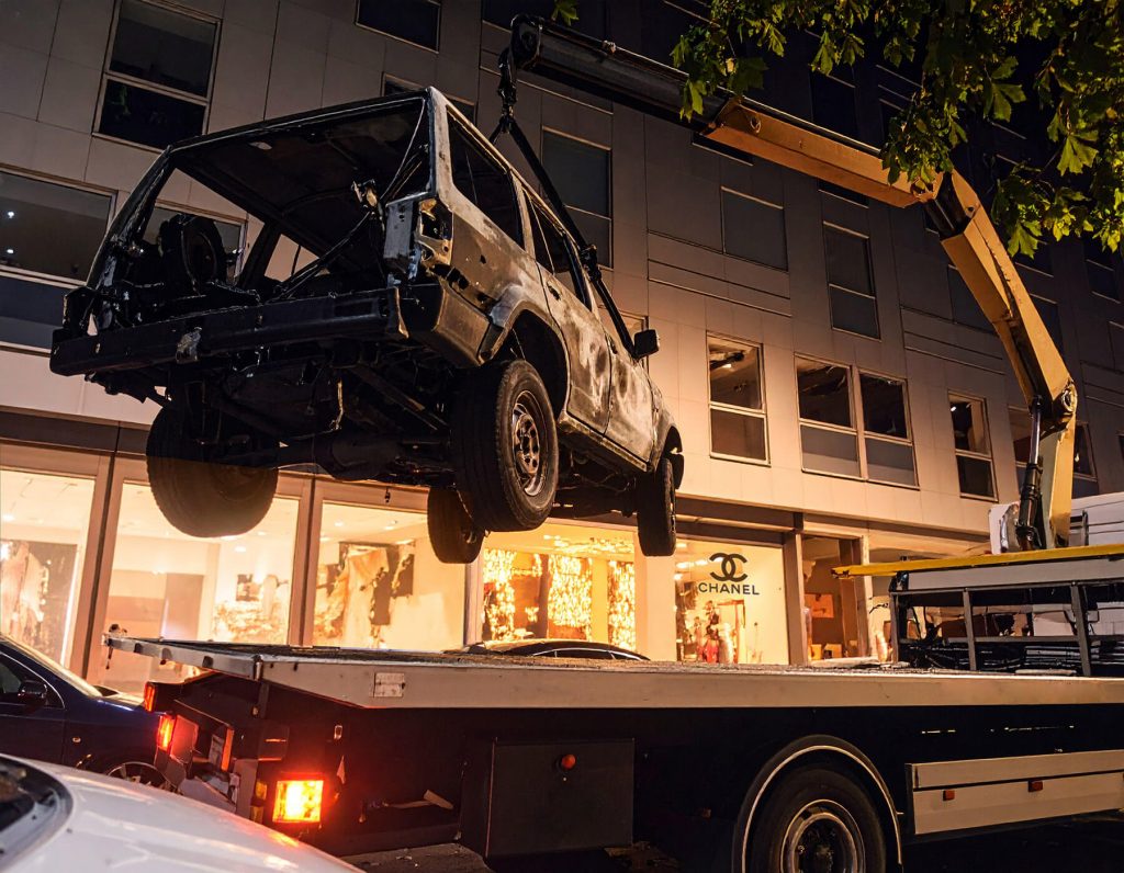 Attaque à la voiture bélier boutique Chanel Paris