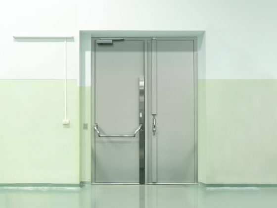 Fabrication sur-mesure d’une porte certifiée anti-effraction CR5 pour la SNCF