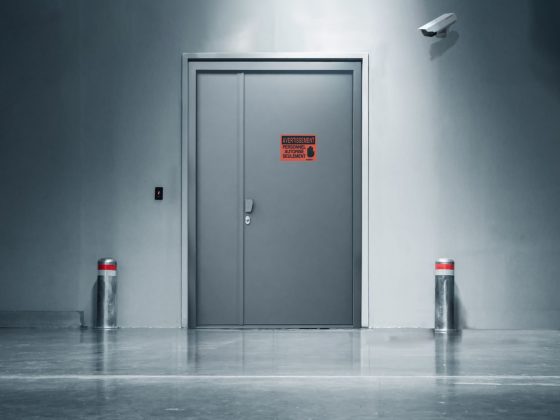 Installation d’une porte tiercée de haute sécurité CR4